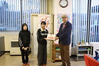 赤い羽根共同募金　学校募金⑦を大滝徳舜瞥学校からいただきました